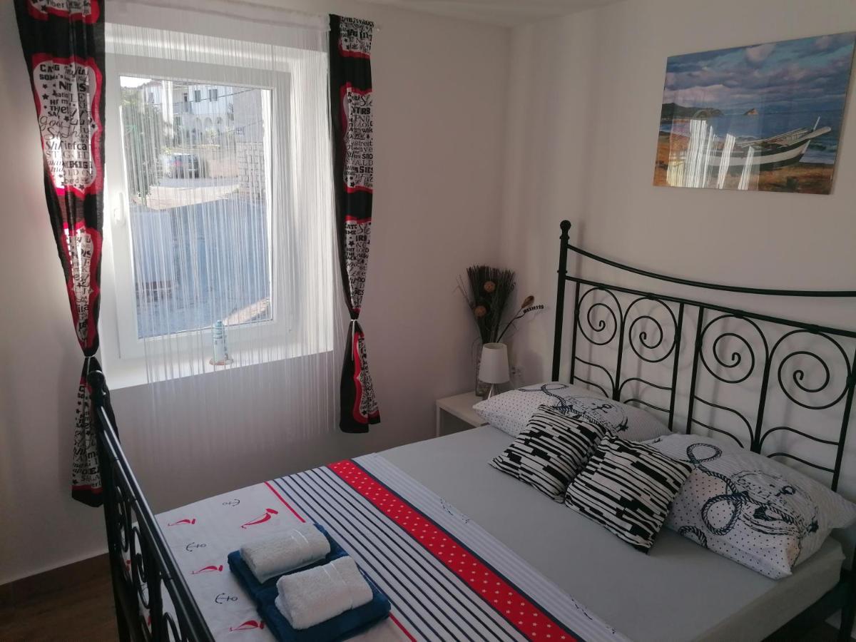 Stone House Apartment Slatine Bagian luar foto
