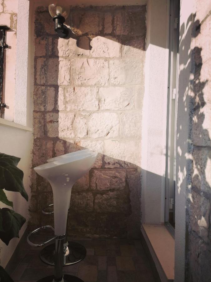 Stone House Apartment Slatine Bagian luar foto