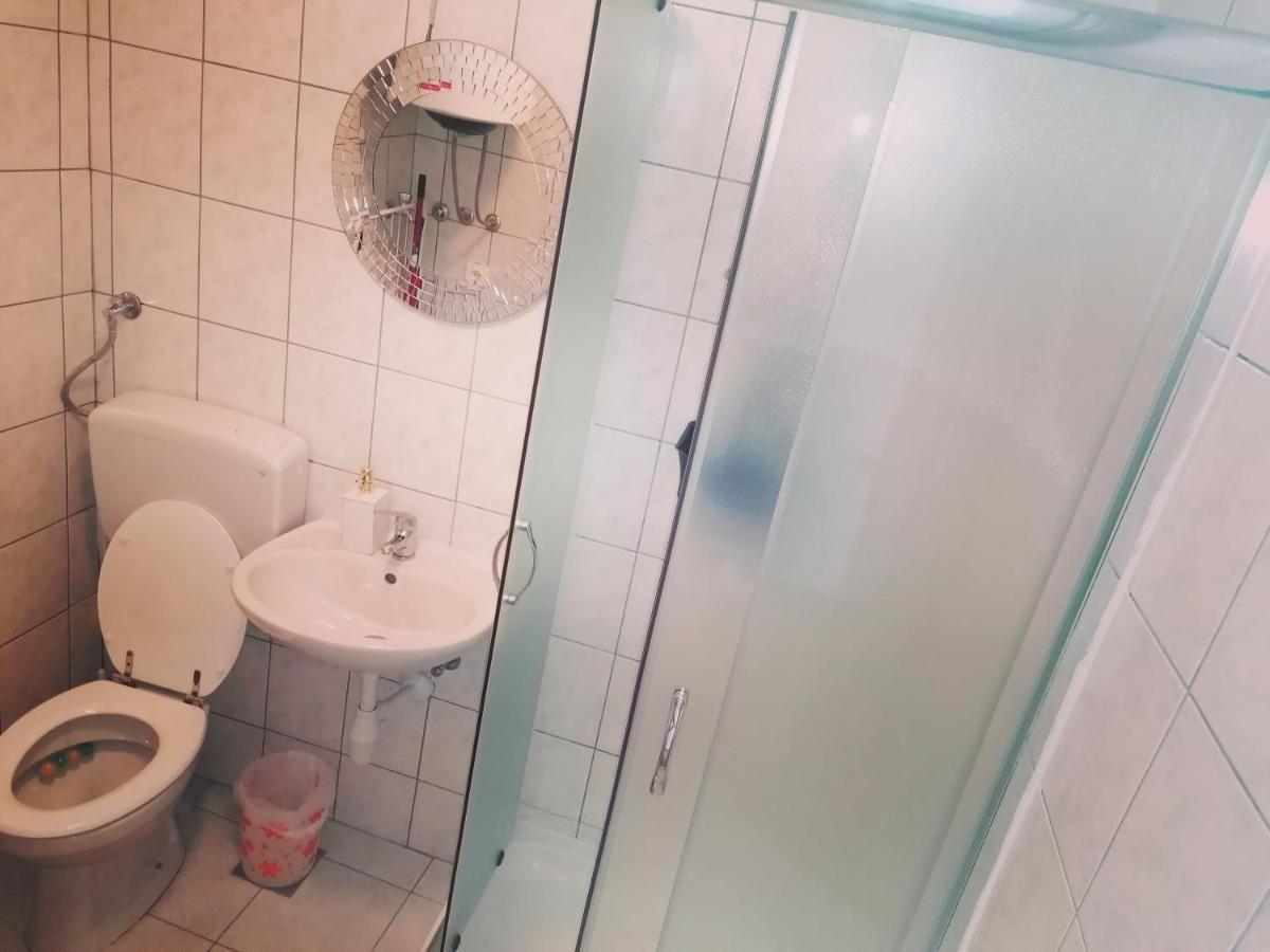 Stone House Apartment Slatine Bagian luar foto