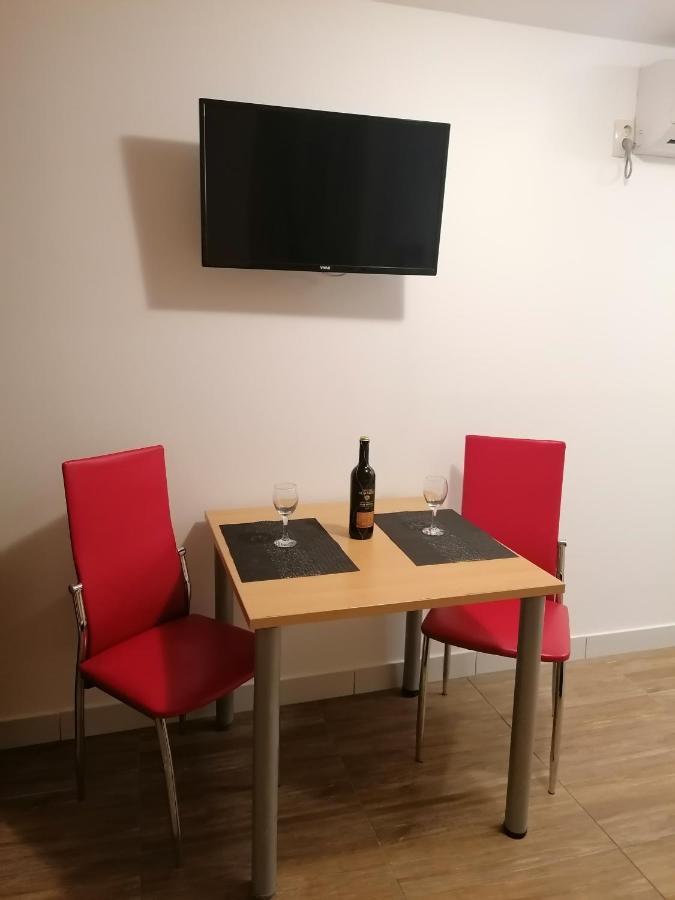 Stone House Apartment Slatine Bagian luar foto
